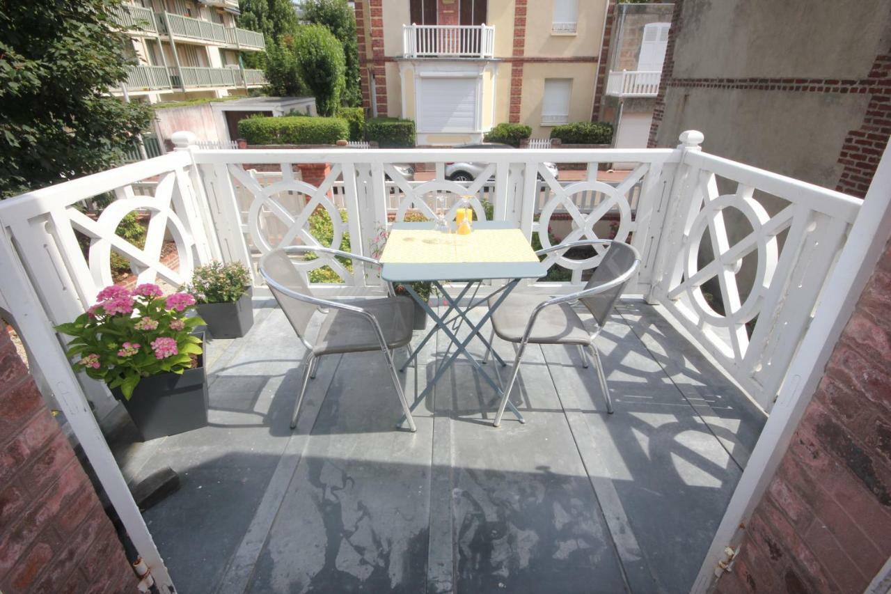 Апартаменты Studio + Terrasse Centre-Ville Villers Sur Mer Экстерьер фото